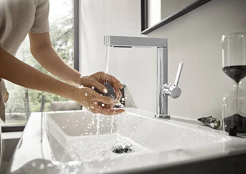 Смеситель для раковины с вытяжным изливом Hansgrohe Finoris 230 хром 76063000