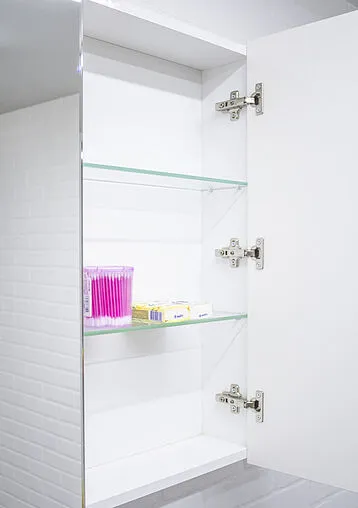 Шкаф-зеркало Домино Оскар 70 белый DI44179HZ