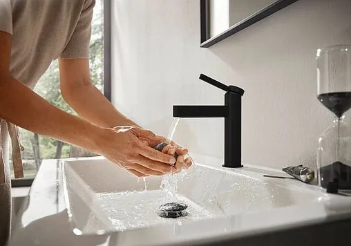 Смеситель для раковины Hansgrohe Finoris 110 чёрный матовый 76023670