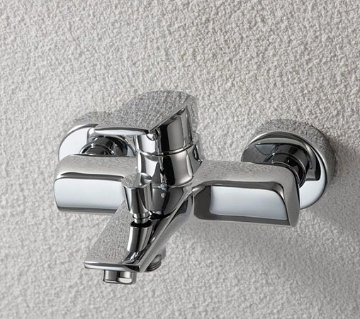 Смеситель для ванны Bravat Real хром F6121179CP-01