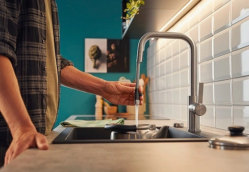 Смеситель для кухни с выдвижным изливом Blanco Jandora-S нержавеющая сталь 526614