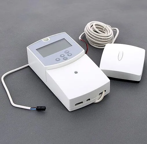 Погодозависимый контроллер для смесительных узлов 230В WATTS CC-HС Climatic Control-HС 10021172