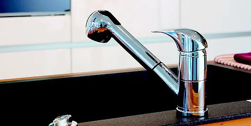 Смеситель для кухни с выдвижным изливом Damixa Space хром 101200000 Смеситель для кухни с выдвижным изливом Damixa Space хром 101200000