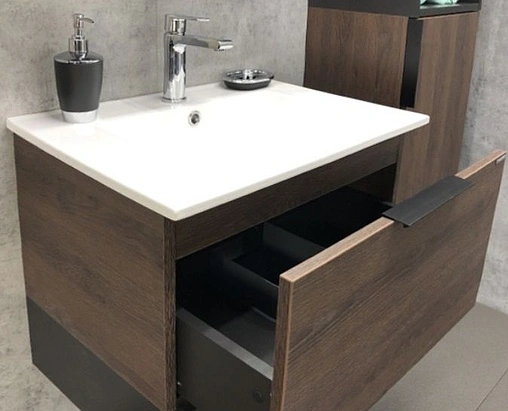 Тумба-умывальник подвесная Comforty Франкфурт 60 дуб шоколадно-коричневый/чёрный 00004150530CF Тумба-умывальник подвесная Comforty Франкфурт 60 дуб шоколадно-коричневый/чёрный 00004150530CF