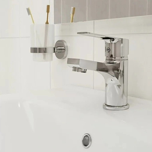 Смеситель для раковины Milardo Helic хром HELSB00M01