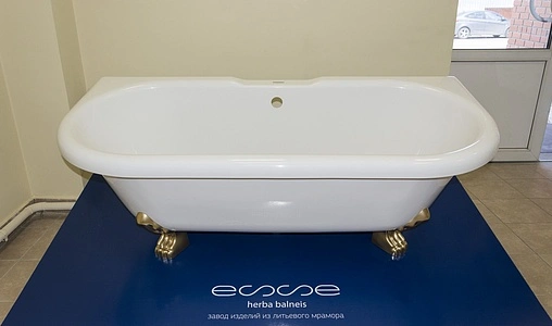 Ванна из искусственного камня Esse Capri 170x75 ножки золото