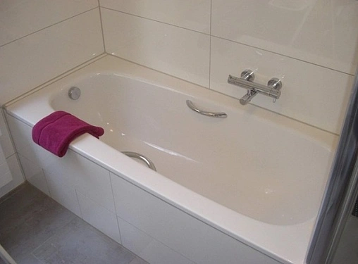 Ванна стальная Bette Form Safe 170x75 anti-slip Sense с отв. для ручек белый 2947-000 2GR AD AS