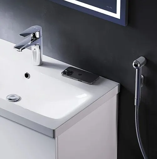 Смеситель для раковины с гигиеническим душем Am.Pm Gem хром F90A03000 Смеситель для раковины с гигиеническим душем Am.Pm Gem хром F90A03000