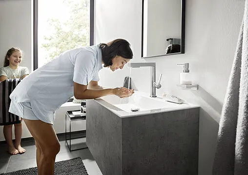 Смеситель для раковины с вытяжным изливом Hansgrohe Finoris 230 хром 76063000