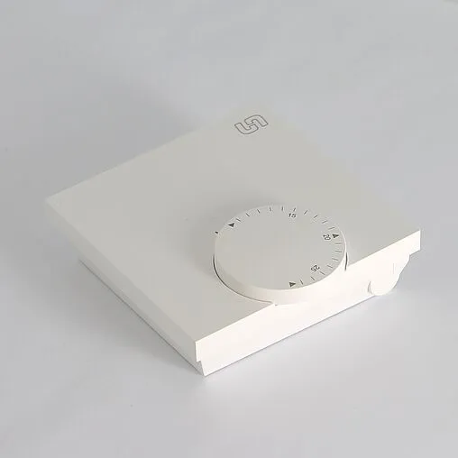 Беспроводной комнатный терморегулятор Uni-fitt белый 345M2000