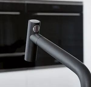 Смеситель для кухни с выдвижным изливом Franke Icon чёрный матовый 115.0625.190 Смеситель для кухни с выдвижным изливом Franke Icon чёрный матовый 115.0625.190, 3