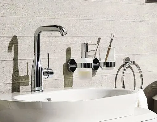 Смеситель для раковины Grohe Essence New хром 32628001 Смеситель для раковины Grohe Essence New хром 32628001