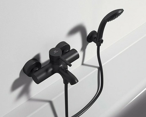 Смеситель для ванны Ideal Standard Ceraline чёрный матовый/хром BC199XG