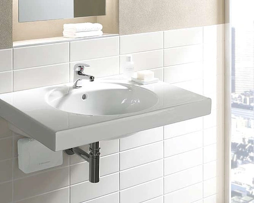 Купить Водонагреватель проточный электрический Electrolux NP 4 ...
