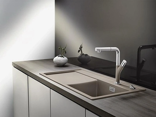 Смеситель для кухни с выдвижным изливом Blanco Yovis-S серый беж 518300