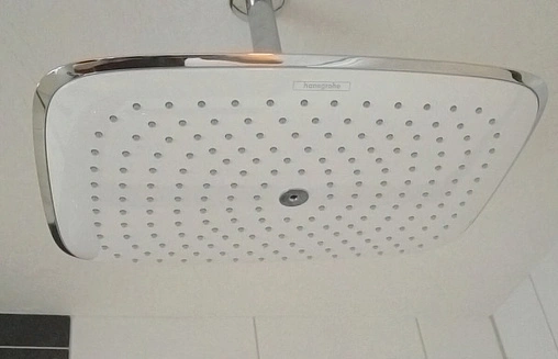 Лейка верхнего душа с потолочным креплением Hansgrohe PuraVida 400 1jet белый/хром 27390400