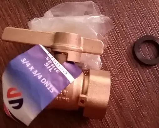 Кран шаровый с накидной гайкой ¾&quot;в x ¾&quot;нг Arco SIL 146040