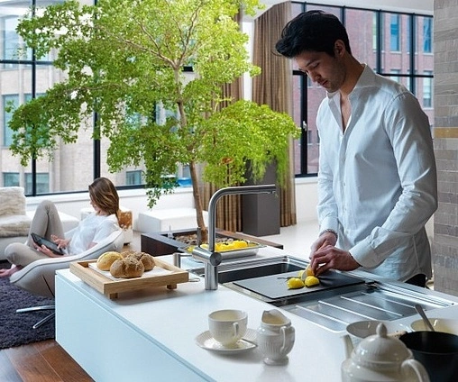 Смеситель для кухни с выдвижным изливом Franke Atlas Neo нержавеющая сталь 115.0521.438 Смеситель для кухни с выдвижным изливом Franke Atlas Neo нержавеющая сталь 115.0521.438