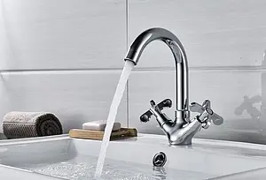 Смеситель для раковины Rossinka хром RS42-62 Смеситель для раковины Rossinka хром RS42-62, 5