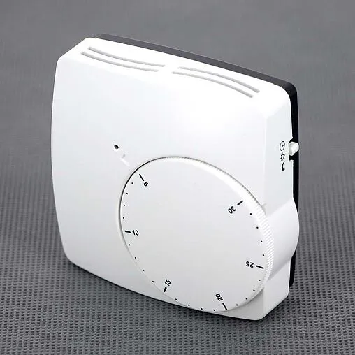 Проводной комнатный терморегулятор НЗ 24В WATTS WFHT-Basic + белый 10021098
