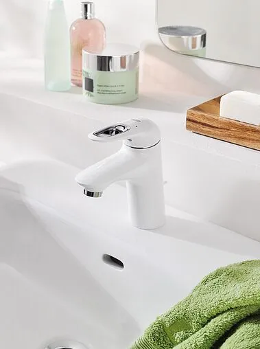 Смеситель для раковины Grohe Eurostyle New белый 33558LS3 Смеситель для раковины Grohe Eurostyle New белый 33558LS3