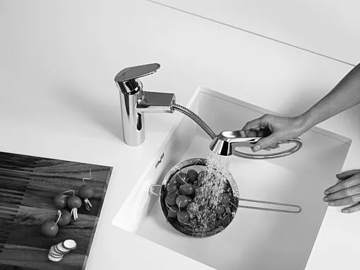 Смеситель для кухни с выдвижным изливом Grohe Eurodisc Cosmopolitan хром 32257002 Смеситель для кухни с выдвижным изливом Grohe Eurodisc Cosmopolitan хром 32257002