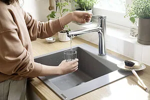 Смеситель для кухни с выдвижным изливом Hansgrohe Zesis M33 160 2jet хром 74801000 Смеситель для кухни с выдвижным изливом Hansgrohe Zesis M33 160 2jet хром 74801000, 4