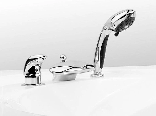 Смеситель на борт ванны на 3 отверстия Vega Niagara хром 91А1605125