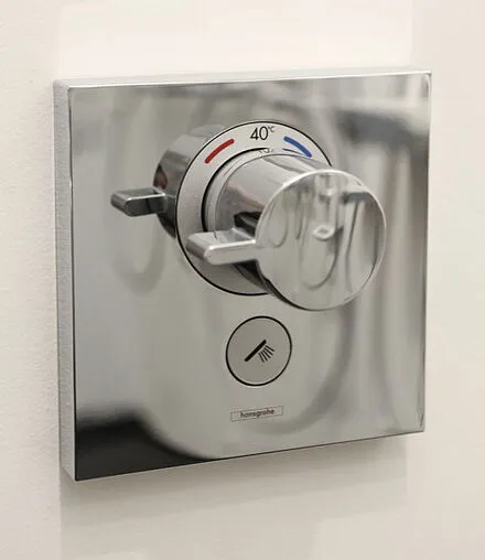 Термостат с отдельным выводом для ручного душа Hansgrohe ShowerSelect Highflow хром 15761000 Термостат с отдельным выводом для ручного душа Hansgrohe ShowerSelect Highflow хром 15761000