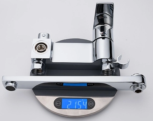 Смеситель для ванны с длинным изливом D&amp;K Rhein Lessing хром DA1323301