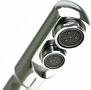 Смеситель для кухни с подключением к фильтру Rossinka хром Z35-32 Смеситель для кухни с подключением к фильтру Rossinka хром Z35-32, 3