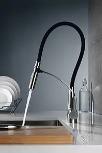 Смеситель для кухни с выдвижным изливом BelBagno Nova нержавеющая сталь/чёрный BB-LAM36-IN Смеситель для кухни с выдвижным изливом BelBagno Nova нержавеющая сталь/чёрный BB-LAM36-IN, 3