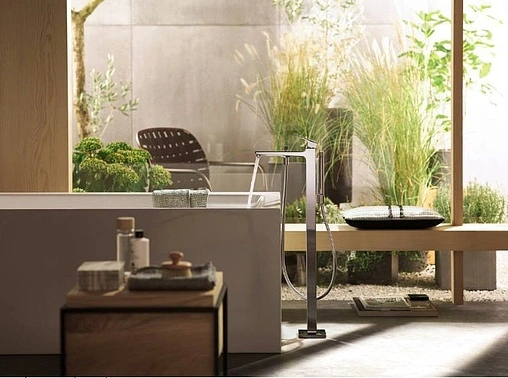 Смеситель для ванны напольный Hansgrohe Metropol белый матовый 32532700