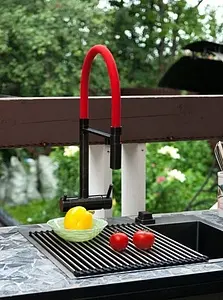 Смеситель для кухни с подключением к фильтру Omoikiri Kanto GM вороненая сталь/красный 4994013 Смеситель для кухни с подключением к фильтру Omoikiri Kanto GM вороненая сталь/красный 4994013, 4