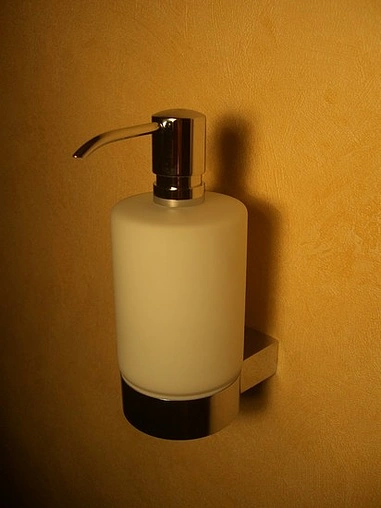 Дозатор для жидкого мыла Keuco Plan хром/белый 14953019000