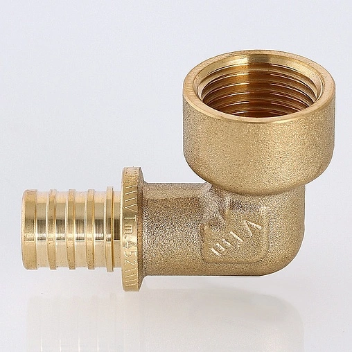 Уголок аксиальный переходной 16мм x ½"в Valtec VTm.452.G.001604