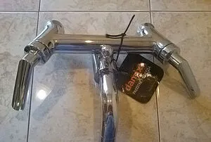 Смеситель для ванны Damixa Venus хром 161000064 Смеситель для ванны Damixa Venus хром 161000064, 3