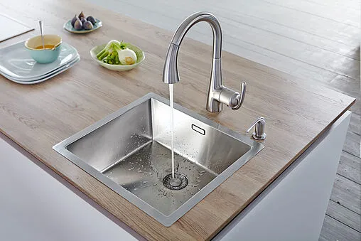 Смеситель для кухни с выдвижным изливом Grohe Zedra хром матовый 32294SD1 Смеситель для кухни с выдвижным изливом Grohe Zedra хром матовый 32294SD1