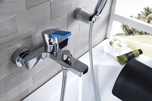 Смеситель для ванны Lemark Aura хром LM0614C