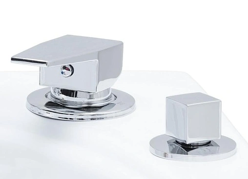 Смеситель на борт ванны на 3 отверстия Aquanet хром B12p