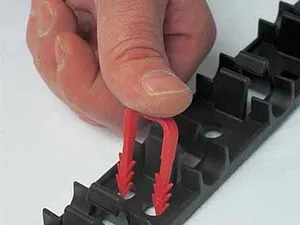 Скоба якорная для шины Rehau 12592681001 Скоба якорная для шины Rehau 12592681001, 3