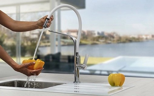 Смеситель для кухни с гибким изливом Teka FO 997 белый/хром 62997020FW