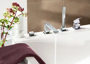 Смеситель на борт ванны на 4 отверстия Grohe Eurocube хром 19897000 Смеситель на борт ванны на 4 отверстия Grohe Eurocube хром 19897000, 3