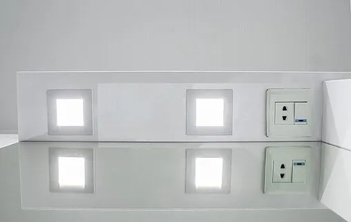 Шкаф-зеркало Домино Cube 75 R белый DC5009HZ