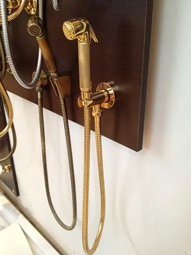 Гигиенический душ с держателем Bossini Nikita золото C04045.021