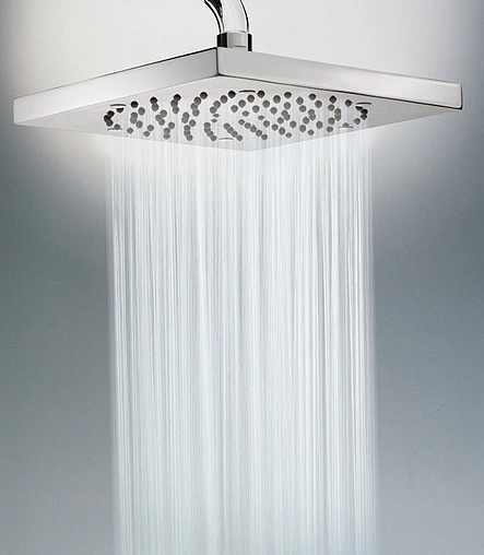 Лейка верхнего душа с настенным креплением Bossini Cube 210 хром H60720.030