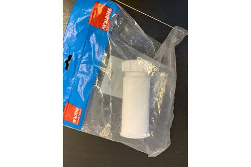 Горизонтальный самозакрывающийся сливной клапан Mc Alpine белый WHB1-40