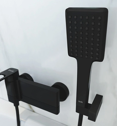 Смеситель для ванны IDDIS Slide чёрный матовый SLIBL00i02