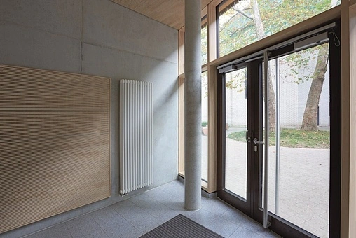 Радиатор стальной трубчатый Zehnder Charleston Completto 3180/14 V001½&quot; Ral 9016