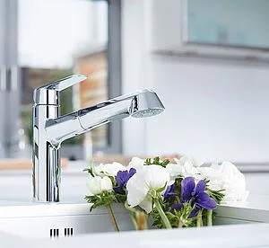 Смеситель для кухни с выдвижным изливом Grohe Europlus II хром 33933002 Смеситель для кухни с выдвижным изливом Grohe Europlus II хром 33933002, 4